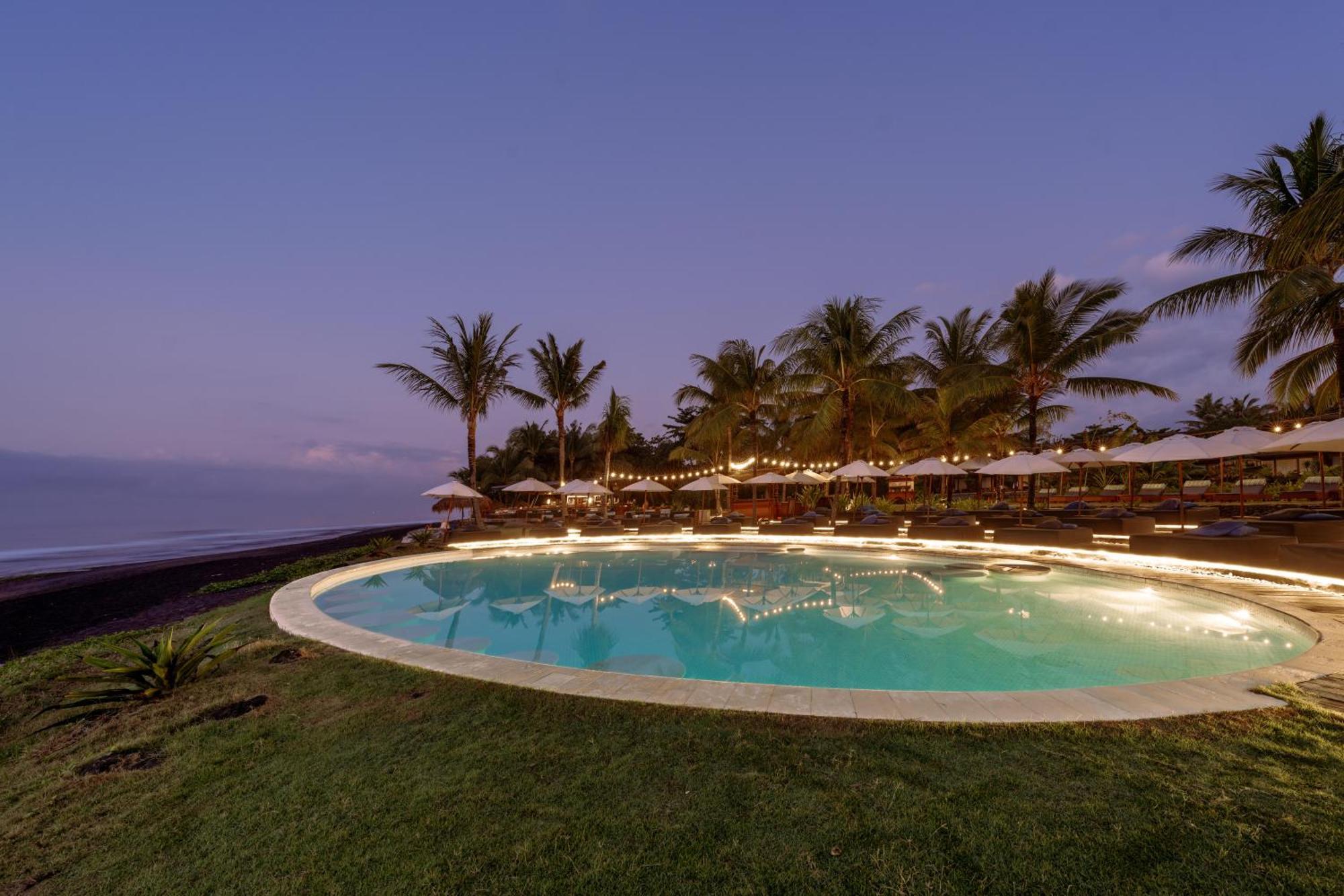 Hotel Komune&Beach Club Bali Keramas Exterior foto