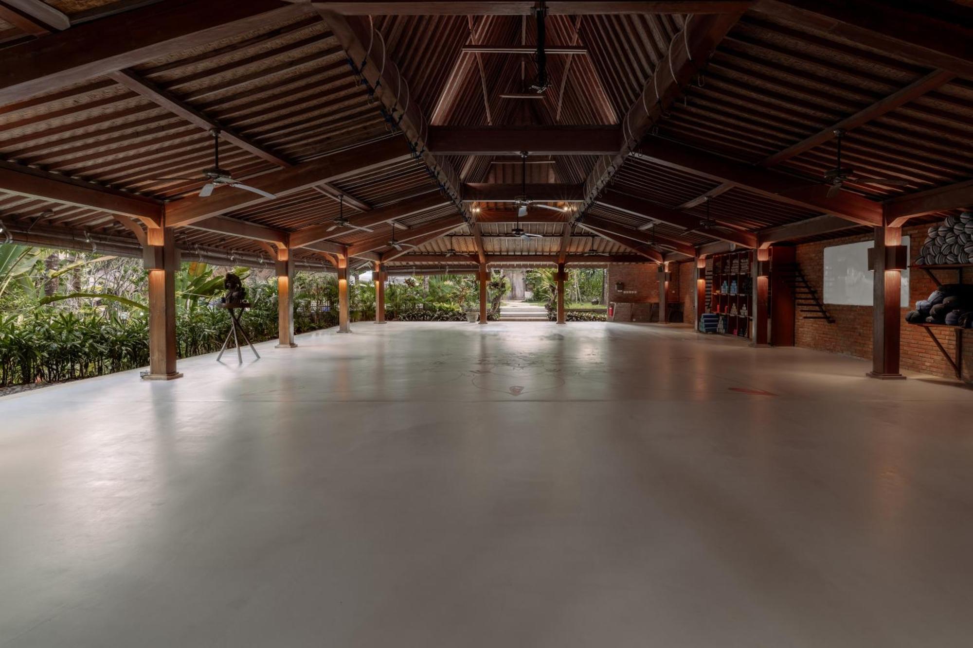 Hotel Komune&Beach Club Bali Keramas Exterior foto