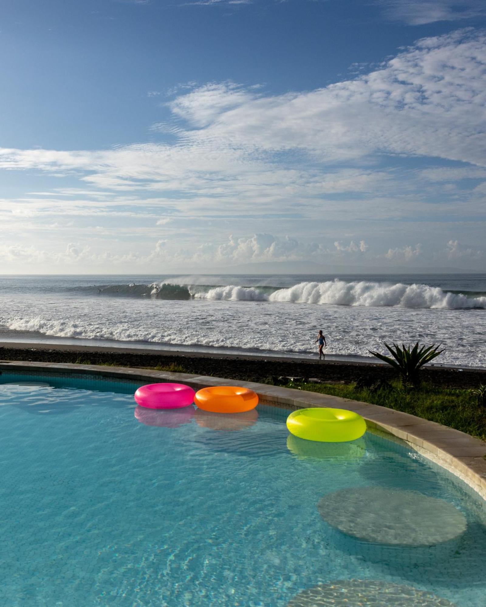 Hotel Komune&Beach Club Bali Keramas Exterior foto